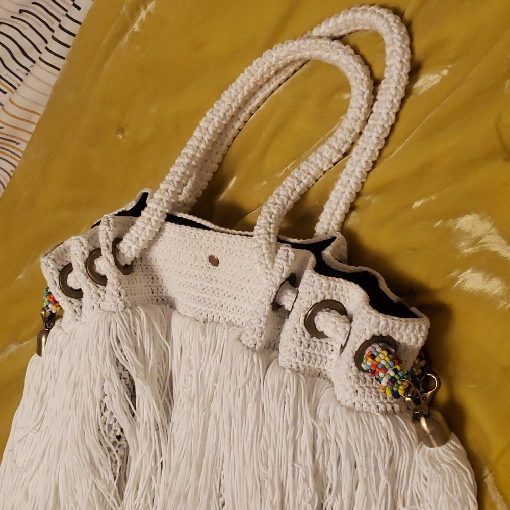 Elliott Mann unique fringe bag in white - Picture 5 of 10
